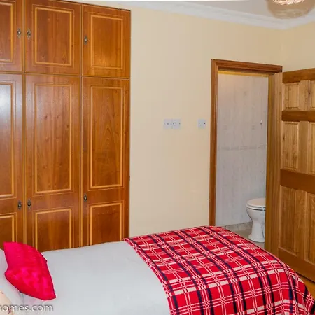 Sarah's Carrick on Shannon